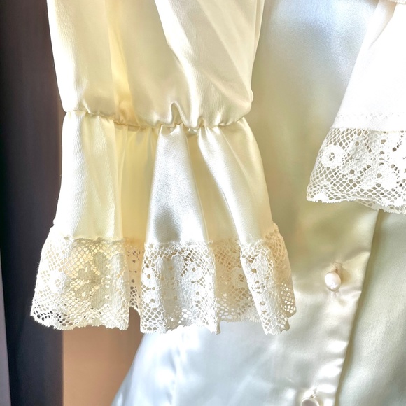 Miss H Vintage Silky Ivory Lace Blouse - Picture 5 of 8